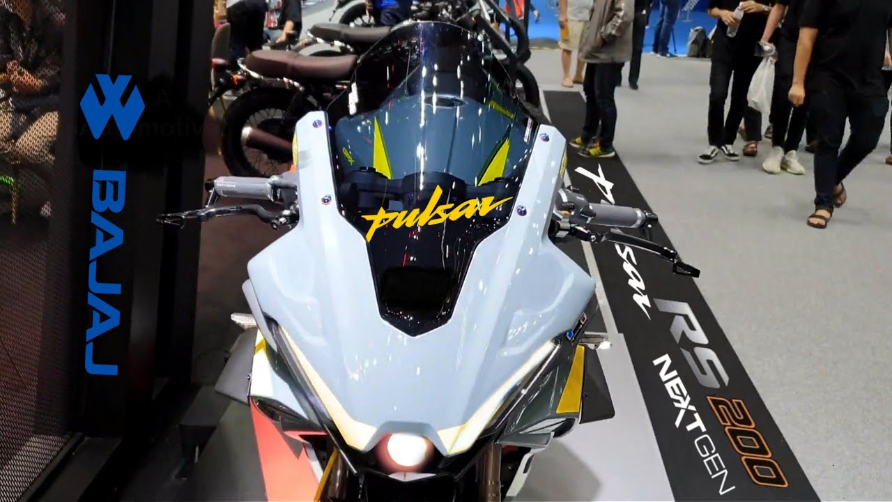 Bajaj Pulsar Rs200 Front Look
