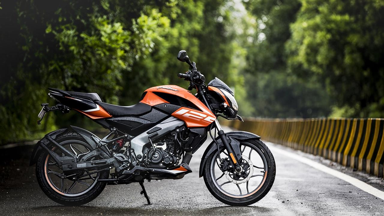 pulsar-ns125-right-side-view