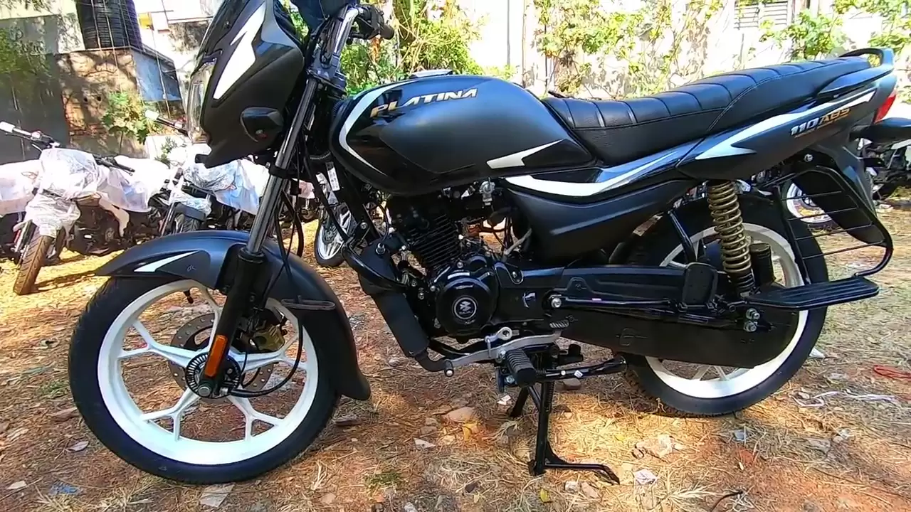 Bajaj Platina 125 Side Look