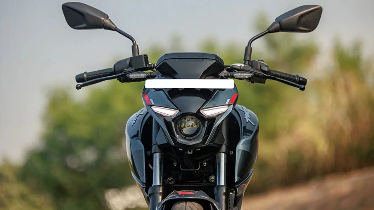 Bajaj-Pulsar-N250-Head-Light