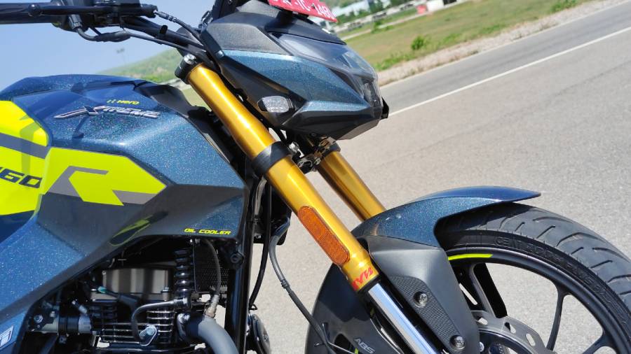 Hero Xtreme 160R 4V Front Look