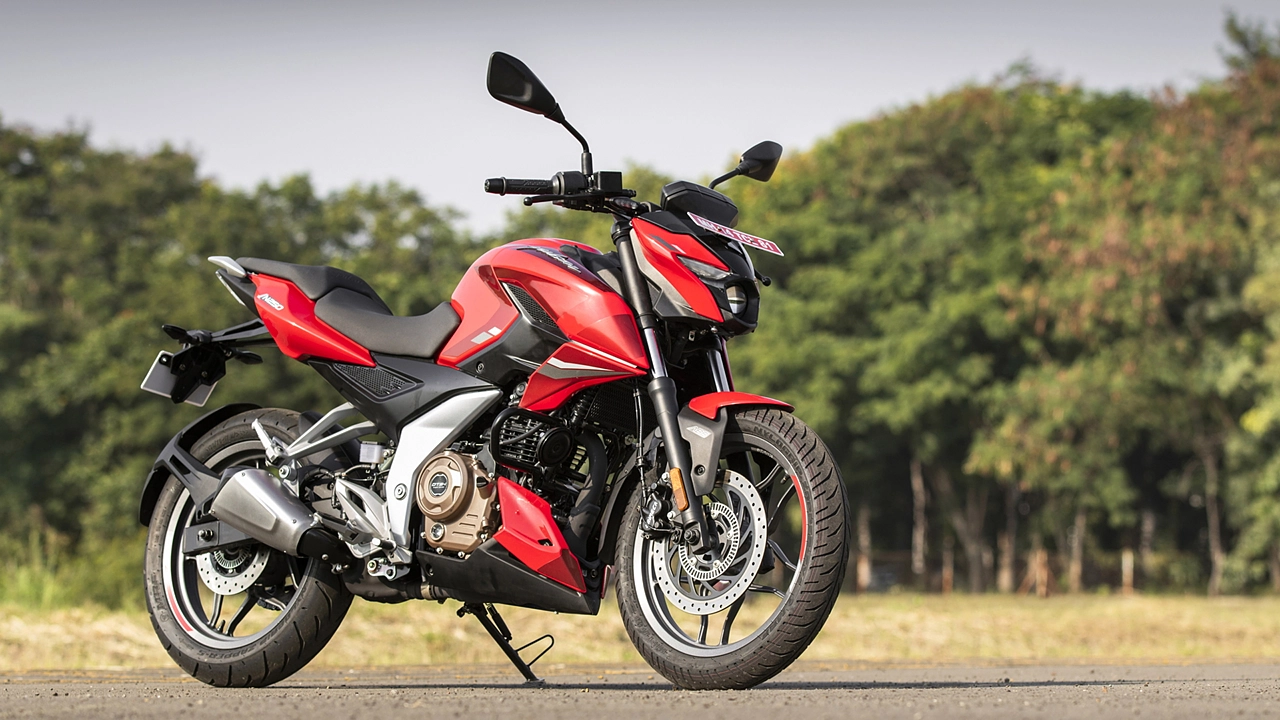 bajaj-pulsar-N250-right-front
