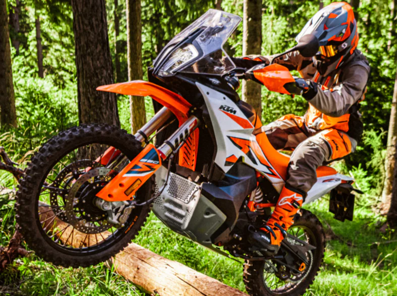 KTM 890 Adventure 2024 Modal