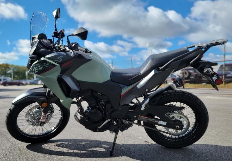 Kawasaki Versys 300 Side Look