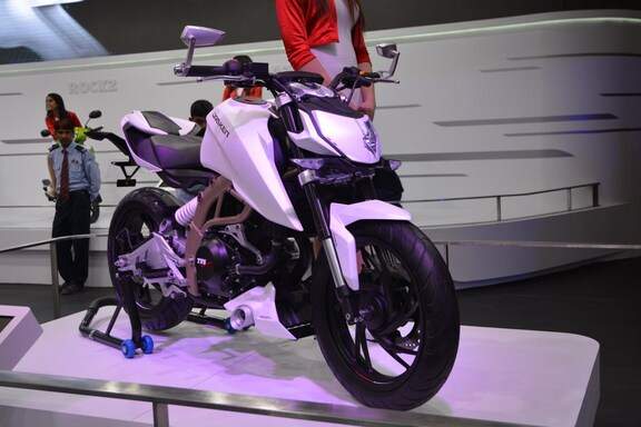 tvs-draken-250 Front View
